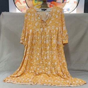 EUC Eilly Bazar 3/4 sleeve v neck dress